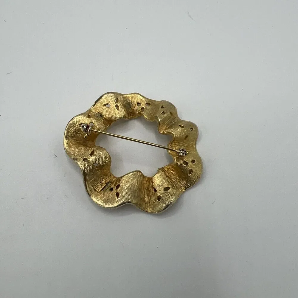 Gold Plated Ribbon Lapel Pin Brooch and Clip-On Earrings Set Vintage Jewelry